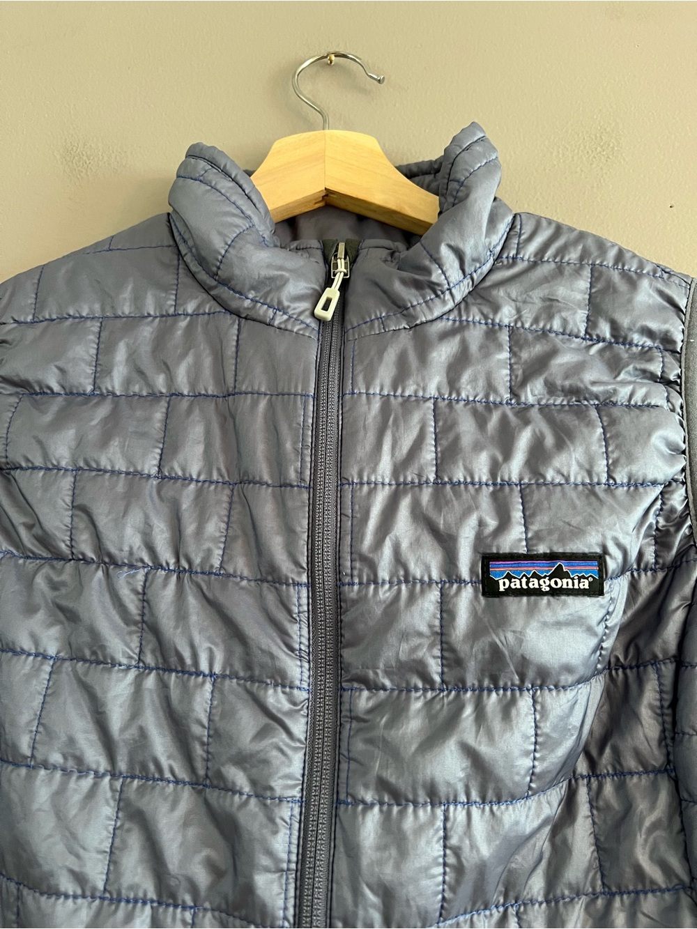Patagonia Women’s Nano Puff Full Zip Vest Size Large Purple Primaloft STY84247 - Picture 3 of 14